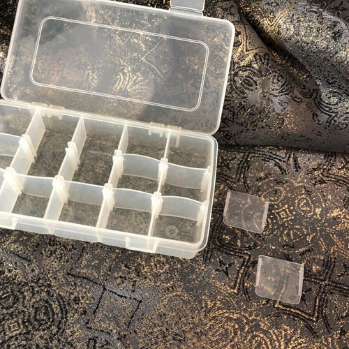 Transparent plastic organizer like new with 15 compartments