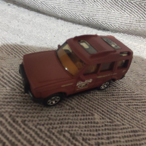 Matchbox Land Rover Discovery toy car used