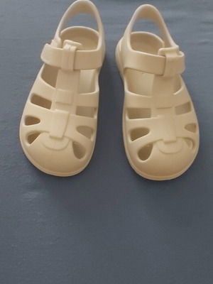 Zara jelly barefoot sandals size 24, like new, beige