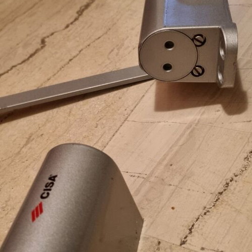 CISA door closing and return mechanism like new