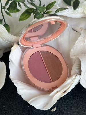 Creamy Blush & Contour like new