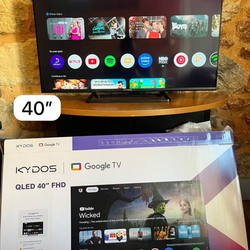 Smart TV Kyros 40" like new, electric pressure cooker Lexical 6L, freezer, 32" TV
