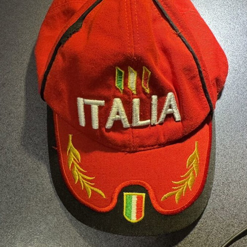 Hat Itália like new, one size