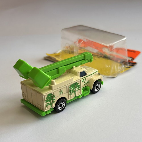Matchbox 1993 No 74 Utility Truck Tree Care like new