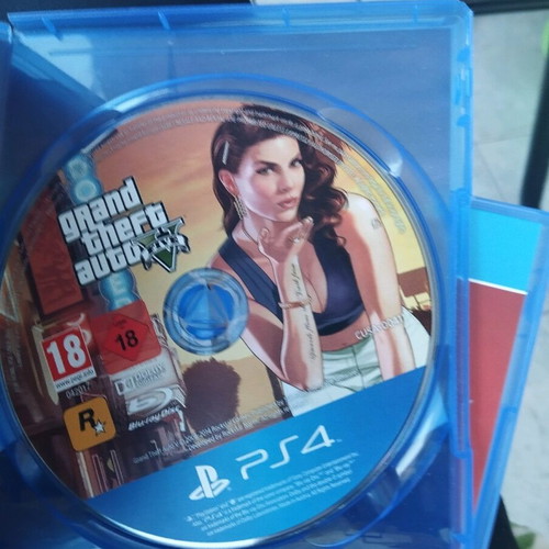 GTA5 PlayStation 4 (PS4) like new with box