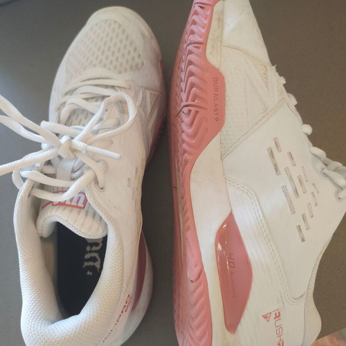 Wilson tennis shoes like new, size 39.5, white athletic