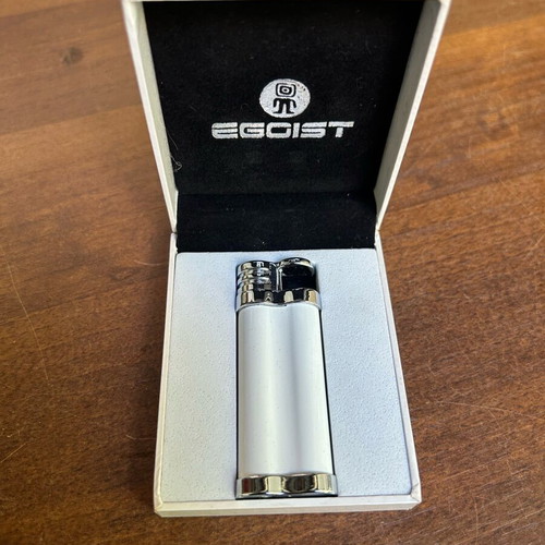 Egoist lighter