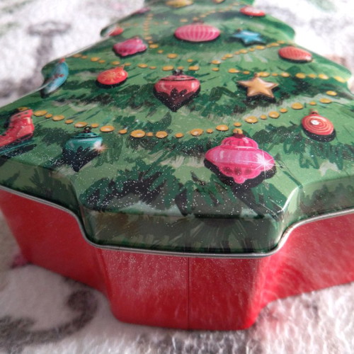 Metal Christmas Tree Shaped Box