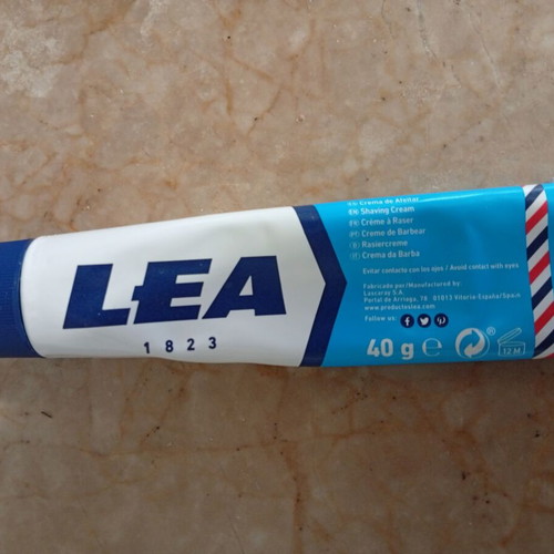 Lea Shaving Cream 40g like new