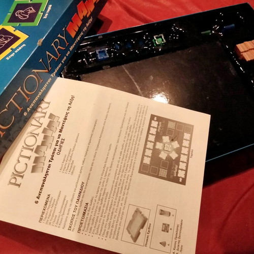 Pictionary Mania! board game like new, complete and ready to play