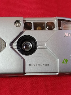 Nikon Nuvis A20 винтидж аналогова камера употребявана, APS филм