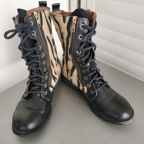 Kricket boots used, genuine leather, size 38