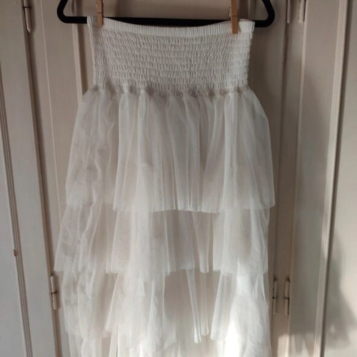 White Tulle Midi Skirt Doralisa new with tags, one size S-L