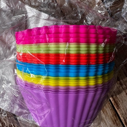Silicone molds new, pack of 24, for sweets cake jelly