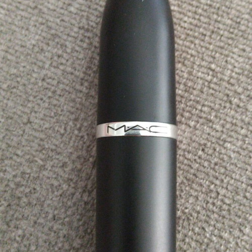 Mac lipstick like new, used once