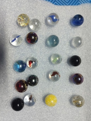 Set of 20 marbles like new