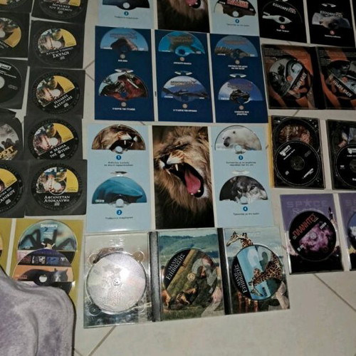 National Geographic and Discovery documentary collections, like new, 15 sets