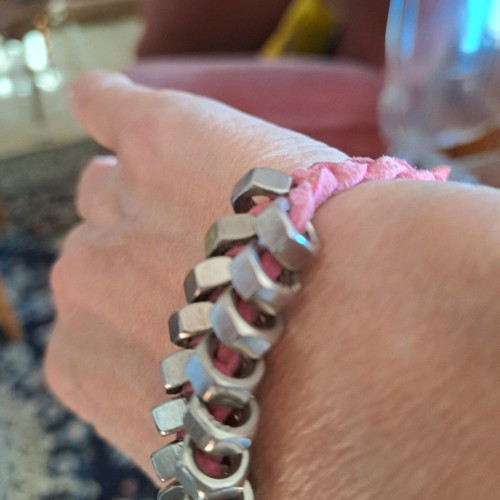 Love God fashion bracelet new, leather with chunky chain pink