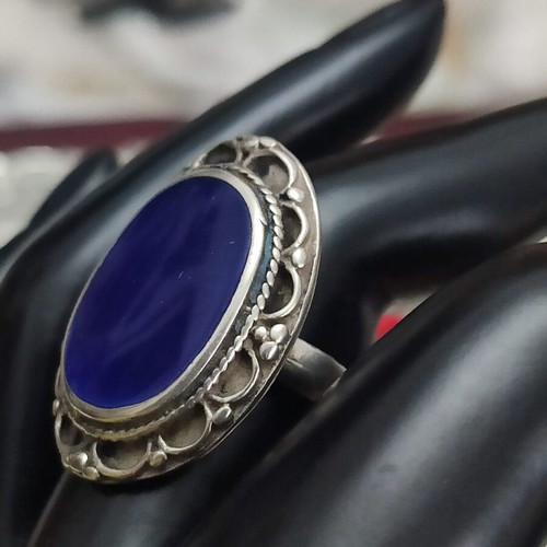 Vintage silver ring with natural Lapis Lazuli used
