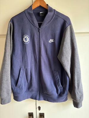 Chelsea Nike jacket used, authentic, medium wide fit