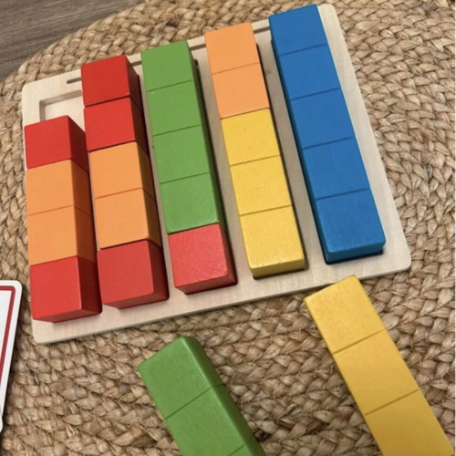 Montessori counting cube board