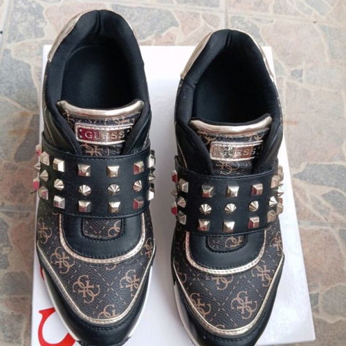 Guess women's shoes size 38 like new, multicolor with wide fit