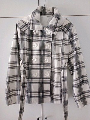 Coat with hood size Medium new, white and gray