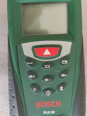 Bosh laser measure PLR30 like new with 30m measuring range
