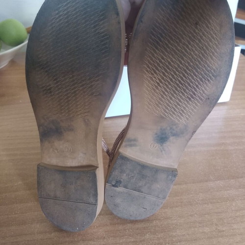 Sandals size 37 used, gold with leather insole
