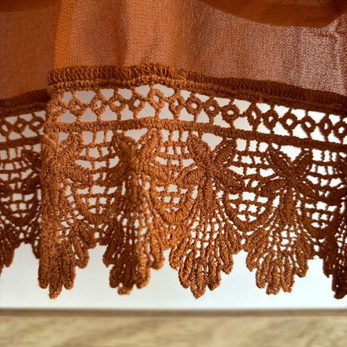 Pull & Bear terracotta crop top like new with embroidery