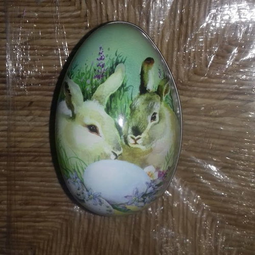 Easter candle in metal container egg new 12 cm