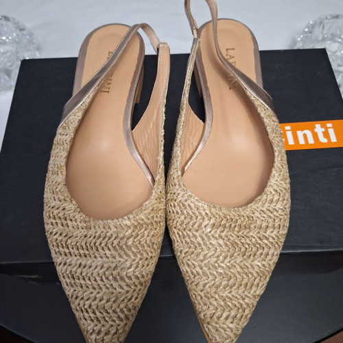 Labrini Slingback flats size 40 like new, beige straw weave