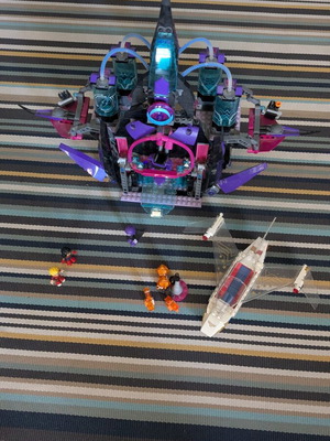 LEGO DC Super Hero Girls 41239 Eclipso Dark Palace set