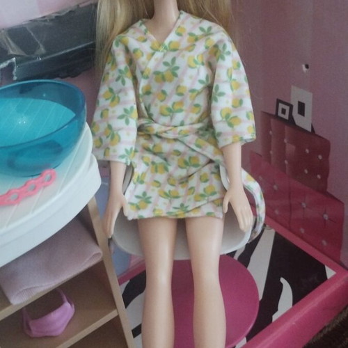 Barbie wellness set with doll, furniture and accessories, Mattel