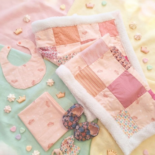 Handmade baby set with blanket, bib, shoes and wooden ears decoration