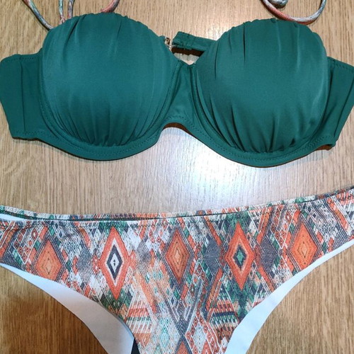Bikini multicolor new with green padded bust