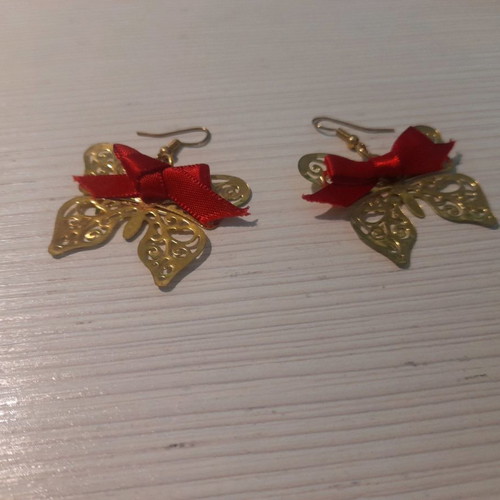 Earrings new, faux bijoux