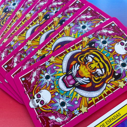 Tarot de El Dios de los Tres artistic cards like new, 78 cards