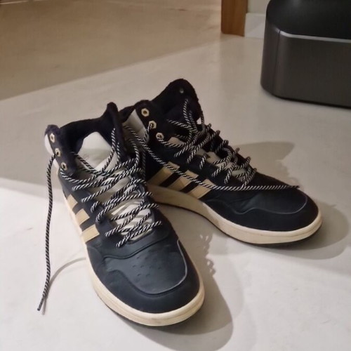 Adidas Hoops 3.0 men's black boots like new with suede lining