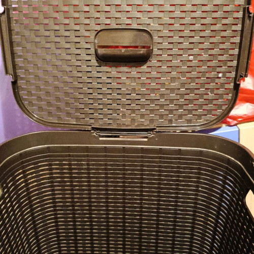 Curver Style Wicker Laundry Basket with Lid used