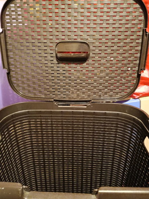 Curver Style Wicker Laundry Basket with Lid used