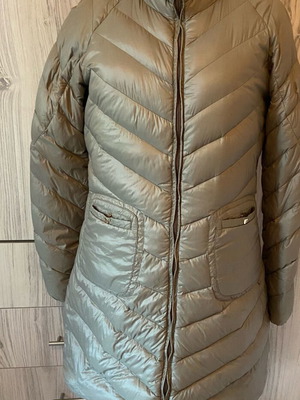 Down coat like new, cappuccino color