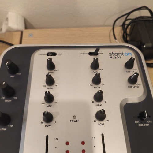 Stanton T.120C Turntable with Numark Concord Needle and Stanton M.201 Mixer like new