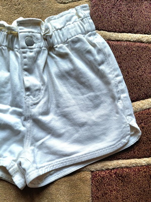 Jean shorts λευκό καινούργιο Glamorous μέγεθος S