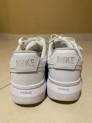 Nike sneakers size 36.5 used, white sports shoes