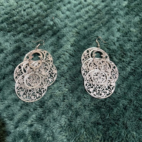 Silver earrings like new condition