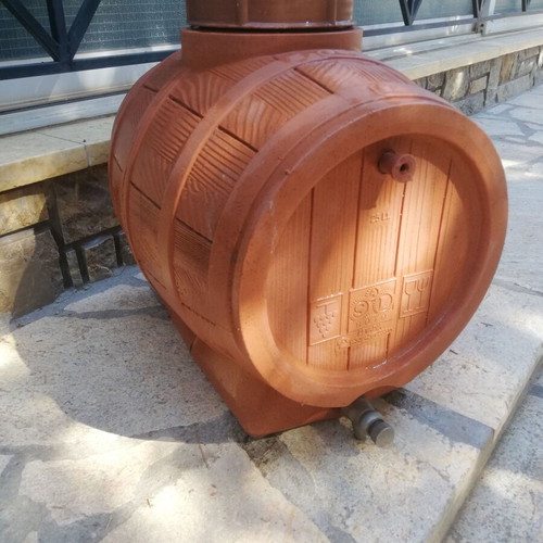 Barrel 25 liters used for wine and oil made of plastic