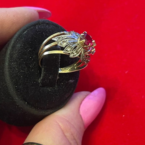 Gold ring 18K with semi-precious stones used, 2.7 g