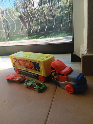 Hot Wheels like new in excellent condition