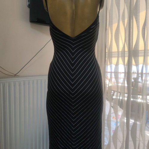 Fitted striped dress with open back, like new, black and white